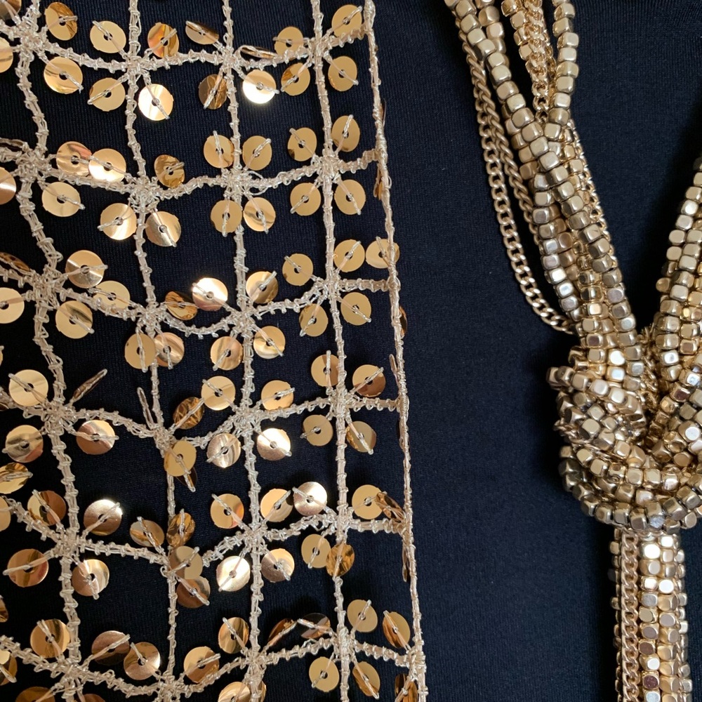 NWT GOLD sequined evening wrap / shawl. One size.  Stunning! - Picture 6 of 7